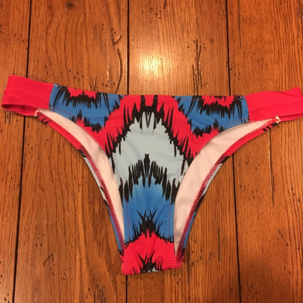 SHEIN SWIM BOTTOM PINK BLACK SMALL